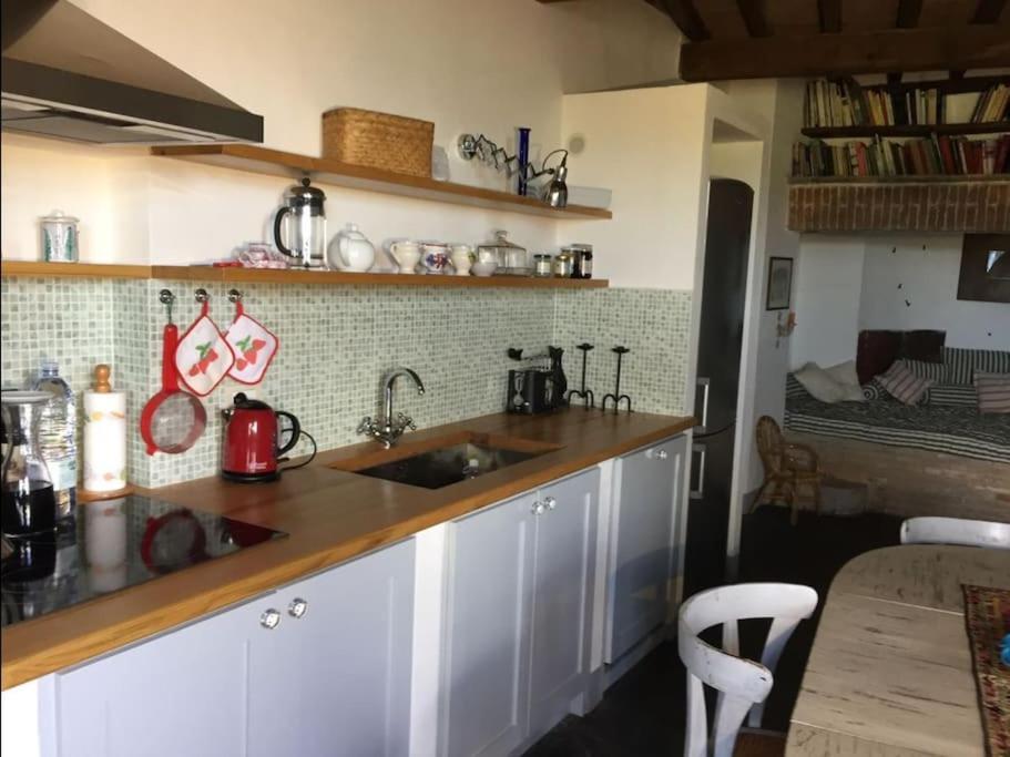 Zauber Im Turm - In Einem Der Schoensten Doerfer Montemerano Buitenkant foto